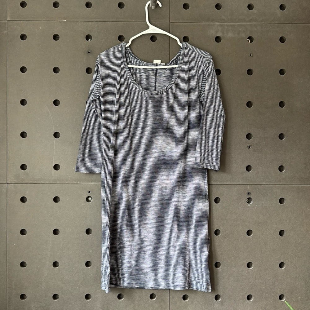 Gap Navy/White striped t-shirt dress